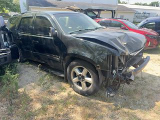 2007 Chevrolet Tahoe V6 - Exterior Front Right Corner Image